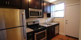 1108 W Balmoral Ave Gallery 1