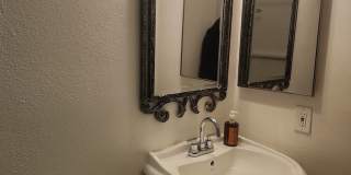 Spacious 4-Bedroom Home with Pool Gallery 17