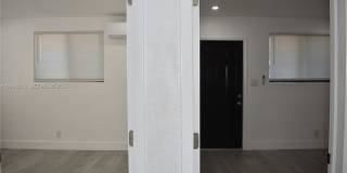 900 Northwest 8th Avenue Gallery 10