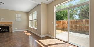 Close proximity to Old Mill District and downtown Gallery 20