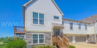 2 Bedroom 2.5 Bath end unit Townhome in West Des Moines with attached garage Gallery 1