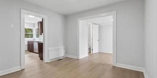 Single-Level 3 Bedroom Rental Near Downtown Hampton Gallery 9