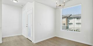 Carrington Square Gallery 64