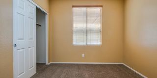 GREAT LOCATION!  Fabulous move-in ready 5 bed /3 bath home in south Tempe Gallery 26