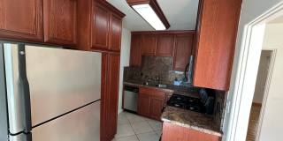 Updated Cottage in Banker's Hill Gallery 10