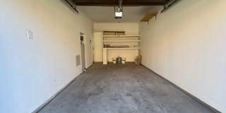 ELLIOT PLACE CONDOMINIUMS UPDATED/REMODELED GROUND FLOOR 1 BED PLUS DEN UNIT WITH 1 CAR GARAGE Gallery 25