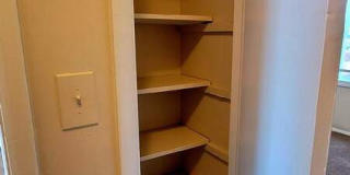 622 E 18th St Gallery 9