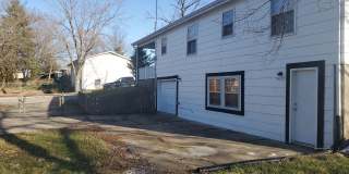 3 bd, 2 ba house NE Columbia, 2nd living room downstairs, fenced, w/d included Gallery 21