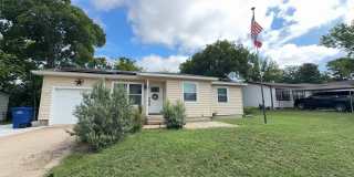 3-bedroom 1-bathroom house! Gallery 1
