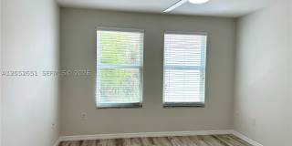 1020 Villa Ln Gallery 10