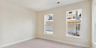 67 LINDEN Place Gallery 7