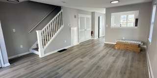 Beautifully renovated 3 Bed, 1.5 bath available. Gallery 4