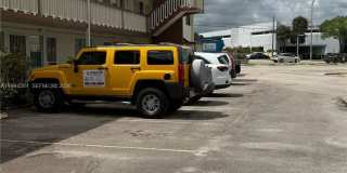 1481 NE Miami Gardens Dr Gallery 2