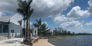 333 THE ESPLANADE N Gallery 30