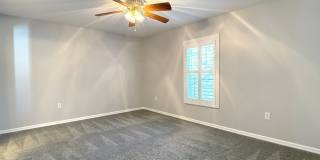 Beautiful 3 Bed 2 Bath Ranch Pool Home! Lawn & Pool Care Included! Gallery 18