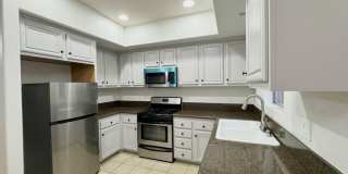 Stunning 2 Bed / 2.5 Bath Condo with 2-Car Garage in North Park Gallery 10