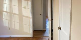 1300 N MEADE Street Gallery 34