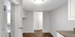Charming 2BR Duplex in Salem Gallery 22