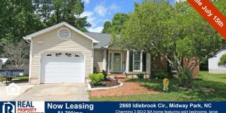 Charming home with open floor plan, vaulted ceilings and spacious backyard Gallery 1