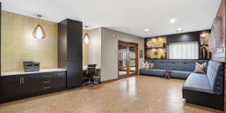 Sola Galleria Gallery 40