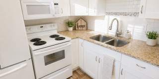 Charming 1-Bedroom Condo Near the Beach – 2501 Harn Blvd #H27, Clearwater, FL Gallery 5