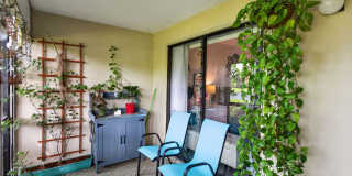 Bright & Spacious 1BR Retreat Near Beaches & Shopping Gallery 16