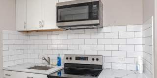 6427 N. Hermitage Gallery 9