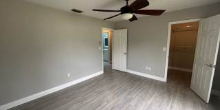 Newly renovated, WOW this will rent quick! Gallery 17