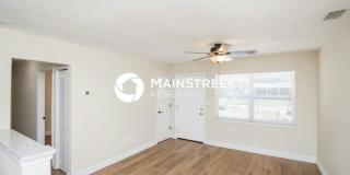 1286 Hollywood Drive Gallery 3