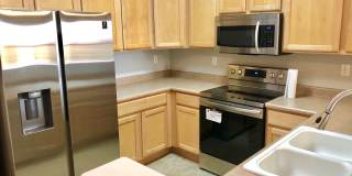 Bright & Inviting 1st Floor Condo for Rent! Gallery 1