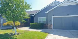 2 Bedroom-2 Bath single Family Home in Gate Community-Eagle Point Golf Course-Eagle Point, Oregon Gallery 1