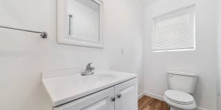 422 N Batavia St. Gallery 25