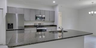 2361 SW Chateau Terrace Gallery 4