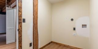 453 E Main Gallery 7