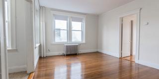 Charming Fenway 1-Bed with Modern Updates Gallery 3