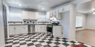 Gorgeous 5 bedroom 3 bathroom home near Oklahoma City University Gorgeous 5 bedroom 3 bathroom home near Oklahoma City University Gallery 24