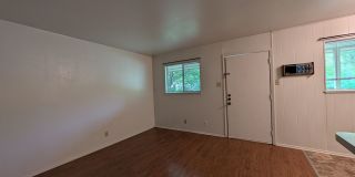 1/1 Triplex / Easy Access to I-35 / Fridge / No Carpet / CISD 1/1 Triplex / Easy Access to I-35 / Fridge / No Carpet / CISD Gallery 17