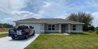 Custom Home - Desirable SE Ocala Neighborhood 3/2/2 **Won't Last** Gallery 1