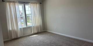 60 ROBERT Drive Gallery 13