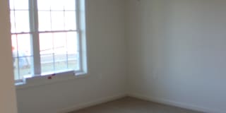 One Bedroom Garden Apartment Gallery 4
