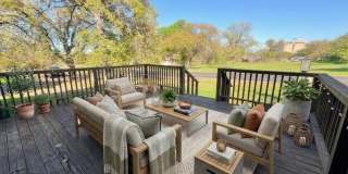 Freshly Renovated 2BD/2.5BA Townhouse in Exclusive Horseshoe Bay Community! Gallery 5