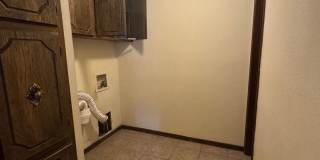 Great Duplex in Medical District 2 Bedroom 1 Bath Washer and Dryer Hook Ups Gallery 9