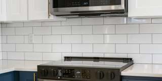 480 Southeast Reed Market Road Gallery 12