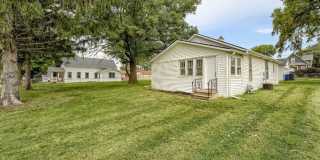 Adorable 1 story home is needing YOU! Adorable 1 story home is needing YOU! Gallery 1