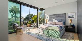 418 N Sweetzer Ave Gallery 17