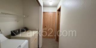 1/2 Off First Full Month's Rent! Lower Level 2 Bedroom 1 Bathroom Apartment Gallery 17