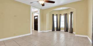 Charming 4-Bedroom Home near Downtown SA! Charming 4-Bedroom Home near Downtown SA! Gallery 6