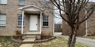 Stunning 2-bedroom, 2.5-bathroom townhouse Gallery 1