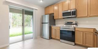 LIKE NEW 3/2/1 TOWNHOUSE IN BEAUTIFUL SEMINOLE WOODS Gallery 12