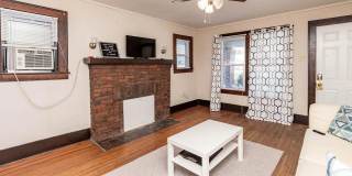 3 bedroom, 1 bathroom East Campus House Gallery 3
